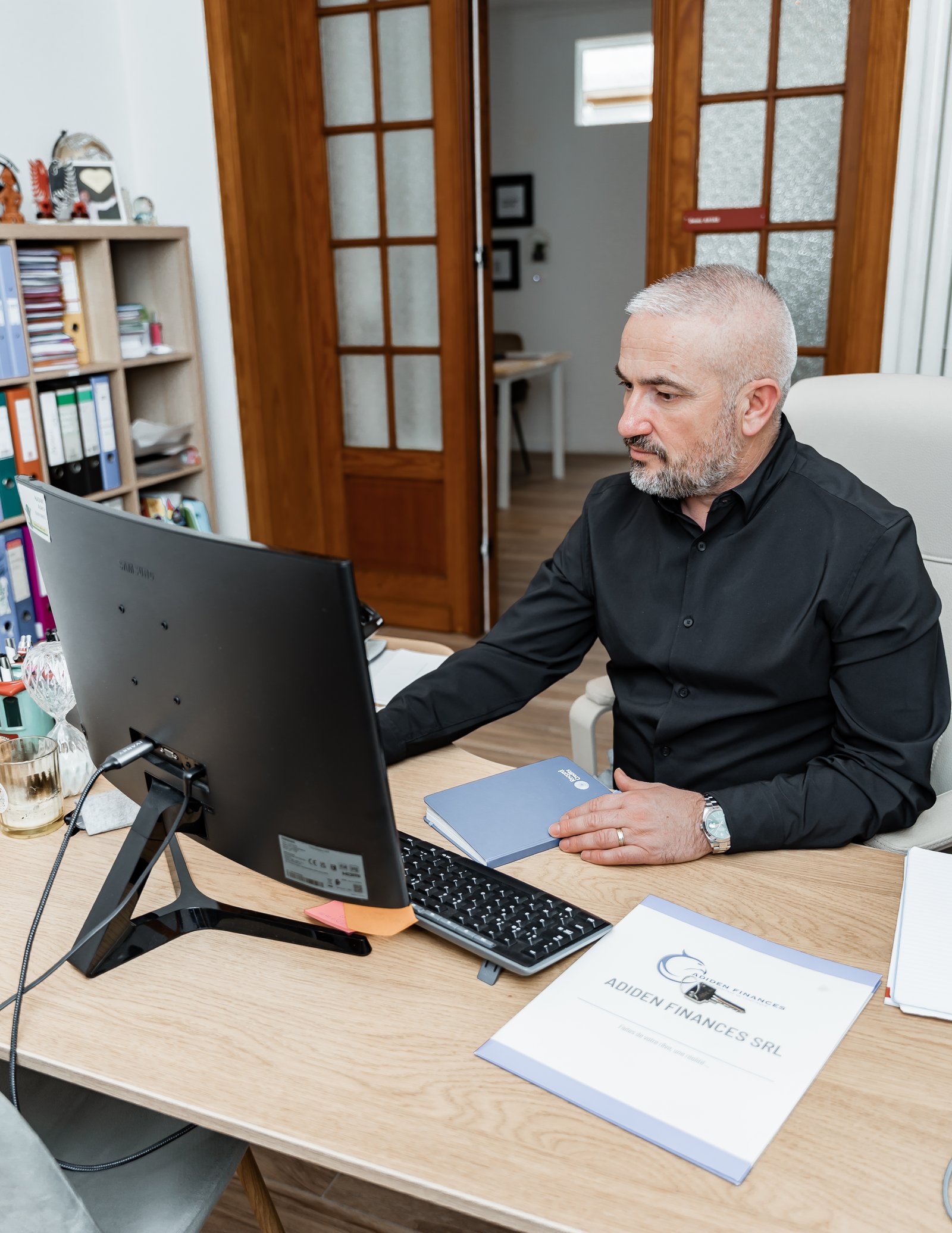 commercial-agence-6dbcb4c1