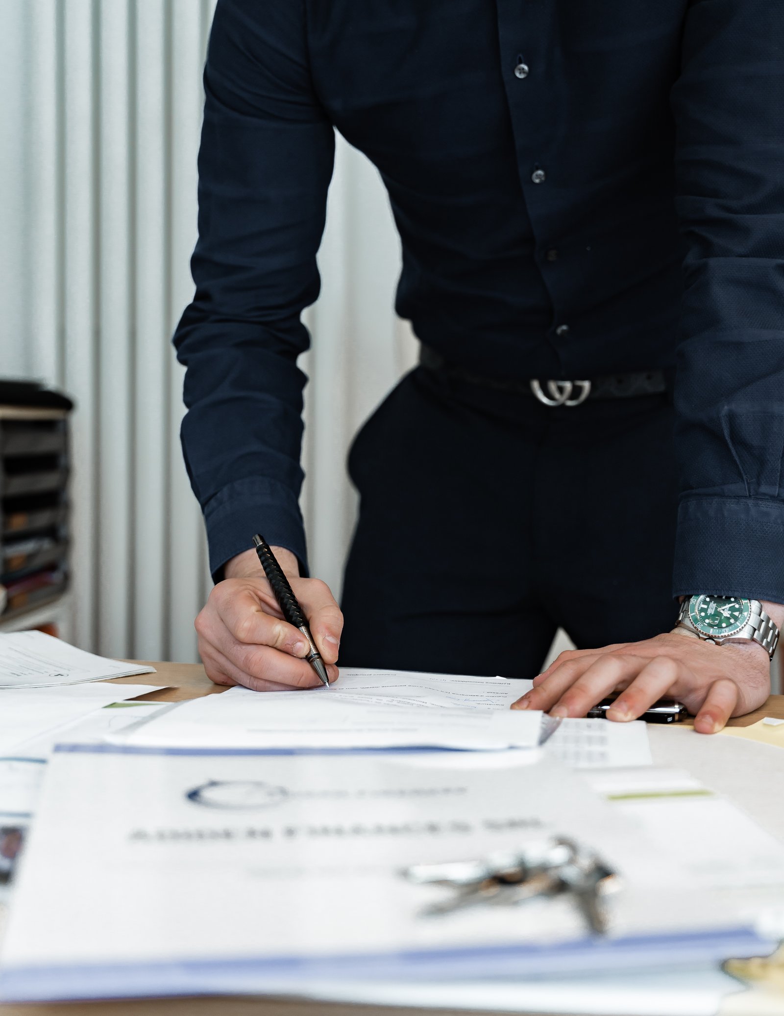 commercial-agence-bfc35571